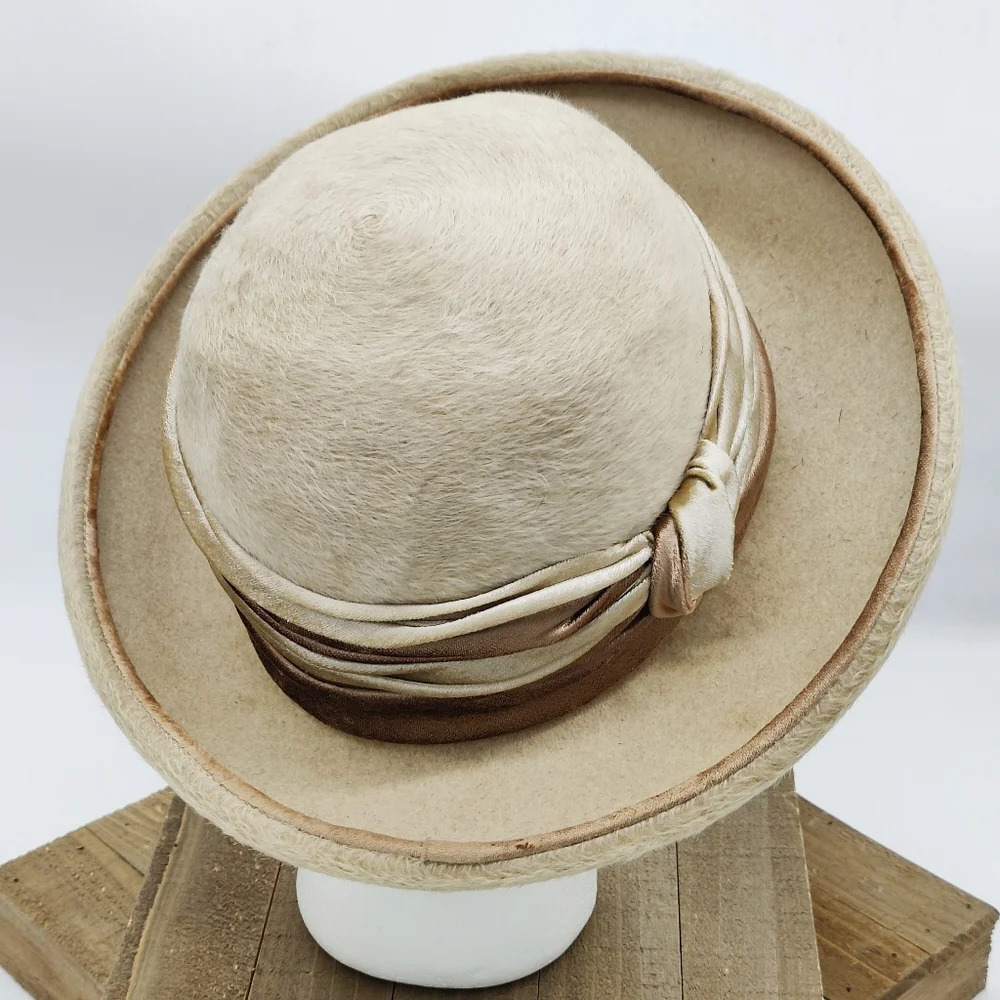 Vintage Derby Hat By Suzi of CA • Tan w/ Brown & Cream Band - Picture 5 of 9